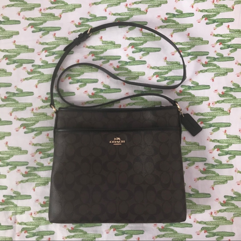 Coach Signature File Messenger Crossbody
